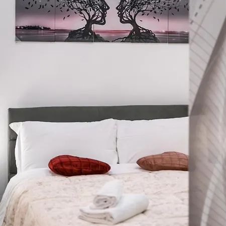 Apartamento In Caffarella - Metro Ponte Lungo Roma